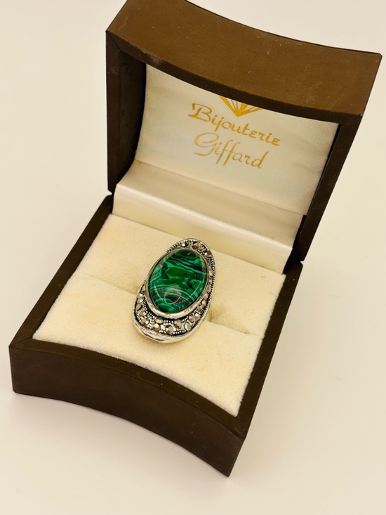 Source Unknown Jewelry - Statement Green Malachite Ring – Size 9, Silver-Tone Band